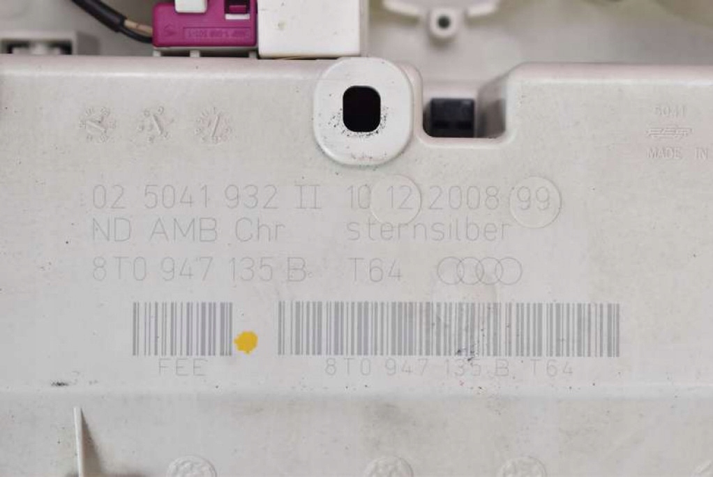 фото №8, Лампа освітлення салону перед 8t0947135b audi a5 8t 07-11