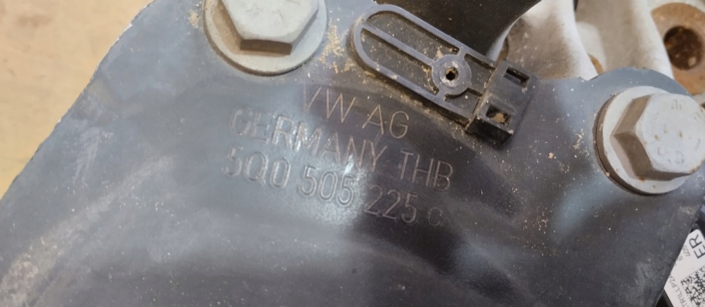 фото №10, Поворотный кулак ступица рычаг подвеска левый задняя vw t-roc 1.5 tsi 20r