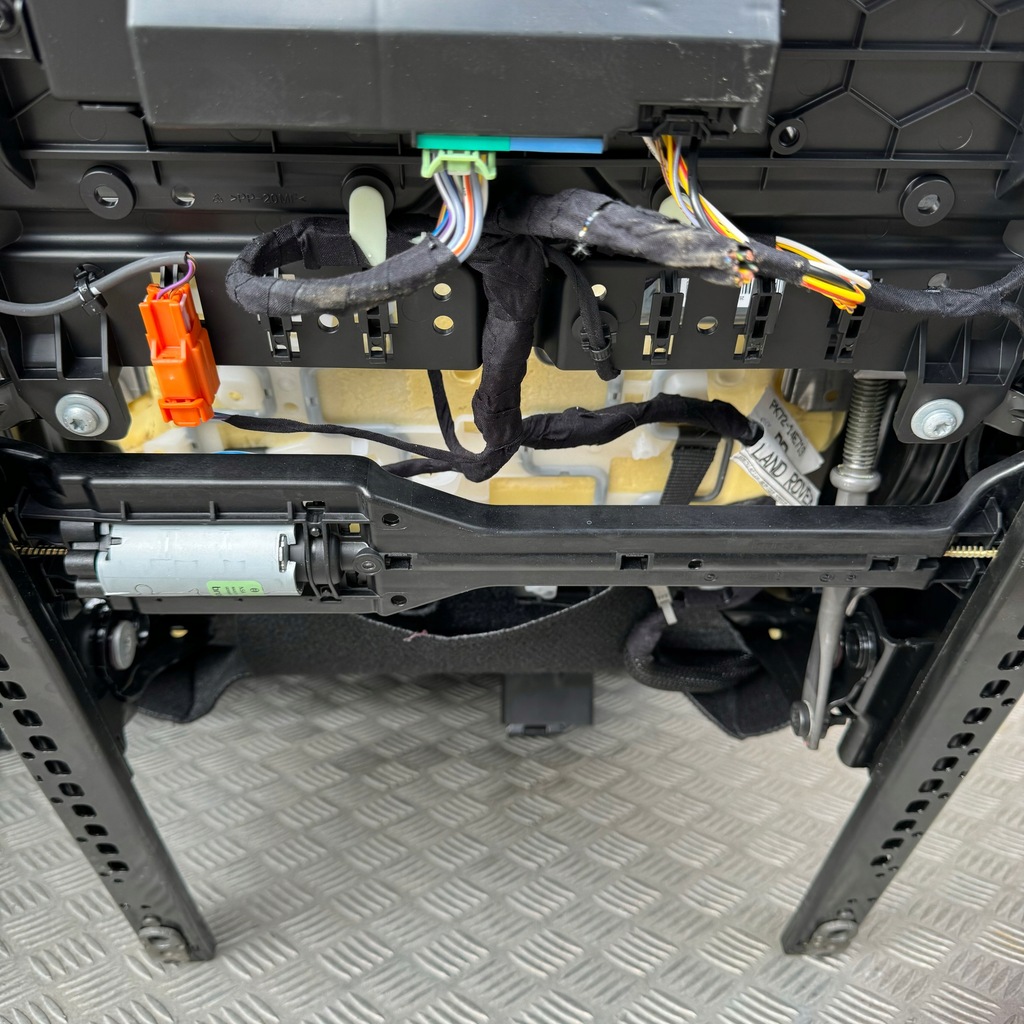 фото №6, Сидіння заднє сидіння шкіра комплект land rover discovery sport lift 2022 rok