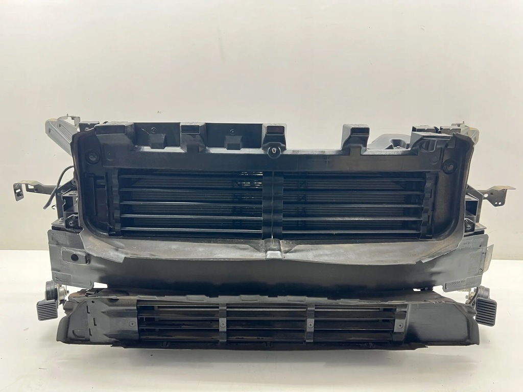 фото №8, Volvo xc40 1.5 t3 перед kompletny капот бампер pas 019-15