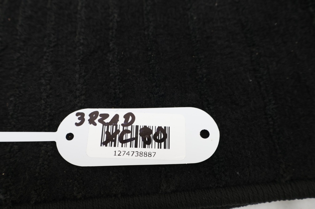 Volvo xc90 2 коврик велюровый задняя 3 ряд Недорого