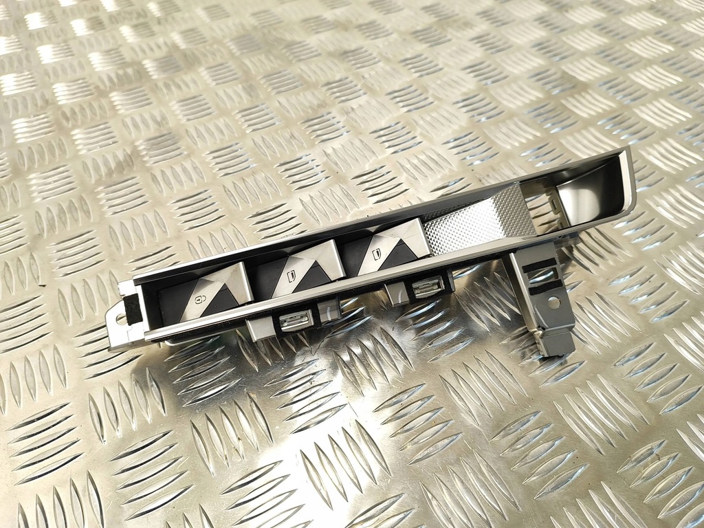 фото №1, Citroen ds7 crossback 2018 кнопки вікон