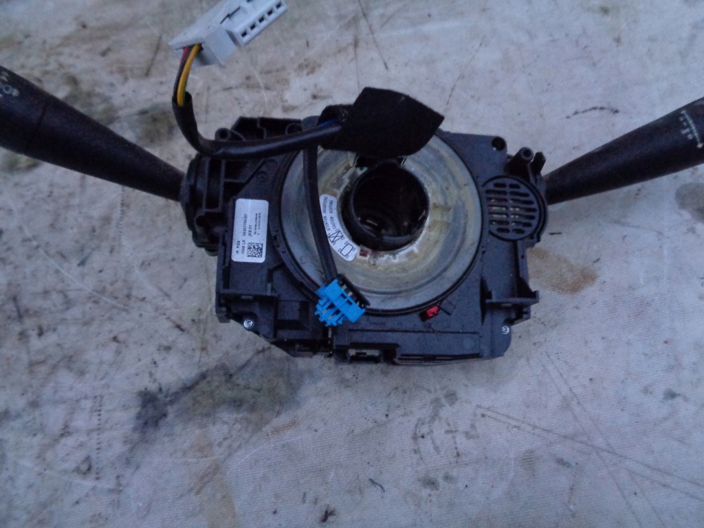 фото №4, Переключатель комбинированный лента air citroen c4 ii b7