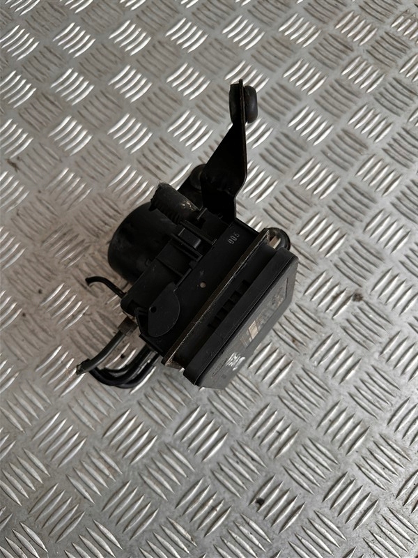 фото №2, Насос abs mazda 3 10096001093