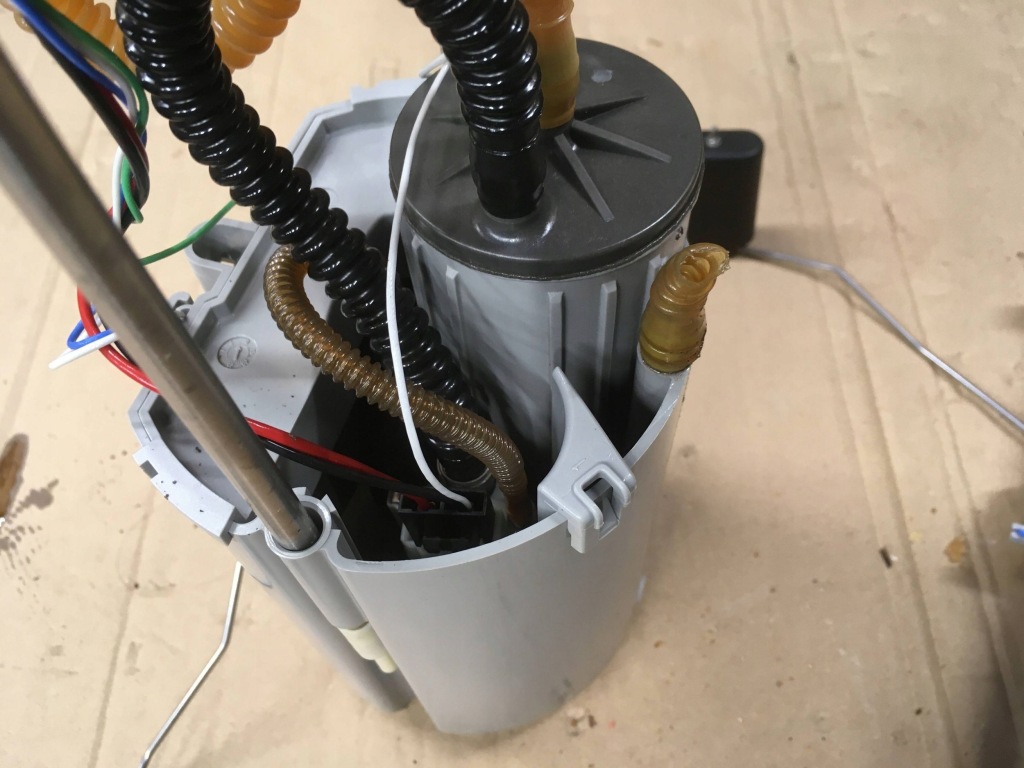 фото №4, Насос пального chevrolet captiva 2008 3.2 v6