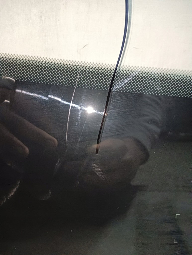 Стекло передняя maserati levante 2016- камера датчик acustic rysa в Украине