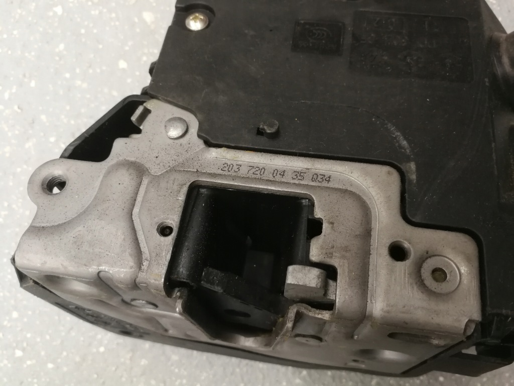 фото №3, Mercedes w203 замок дверь правый перед 2037200435