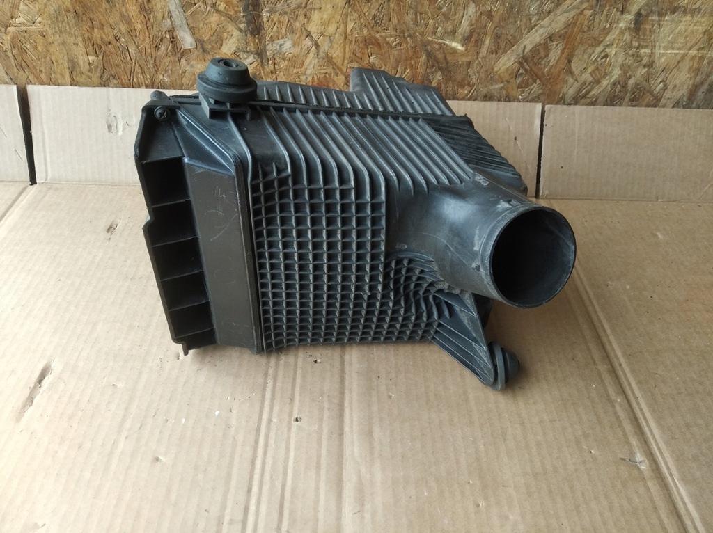 фото №5, Корпус фільтра повітря renault scenic ii 1,9 dci 8200166612d
