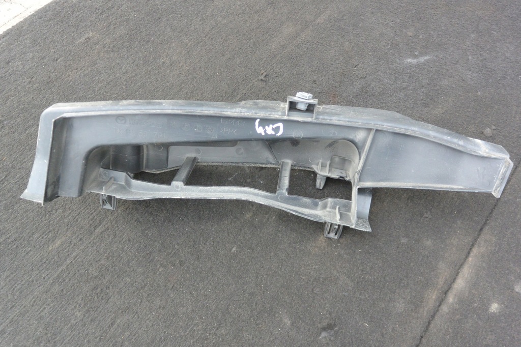 фото №1, Mazda cx9 ii 16- воздухозаборник направляющая воздуха ловушка