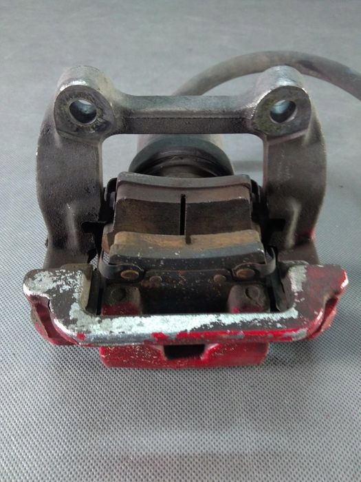 фото №1, Суппорт тормоза задняя правый dodge challenger charger