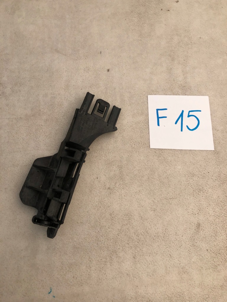 фото №1, A5 8t lift направляющая бампера левый задняя 8t0807889