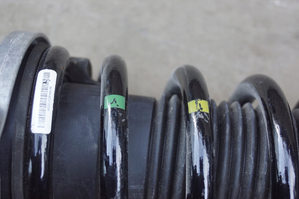 фото №8, Амортизатор задняя aston martin db11 ky53-18w002-hb