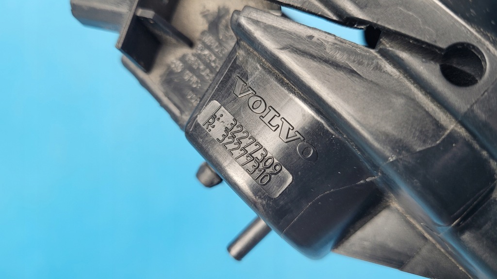 фото №7, Volvo xc60 ii 21r кронштейн ручка открывания капот 32277309