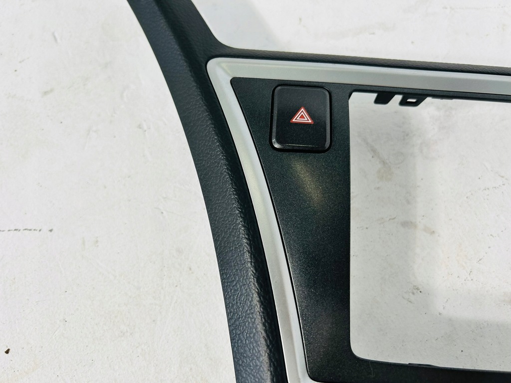 фото №4, Auris ii 12-15 захист рамка радіо кнопка перемикач світла аварійних