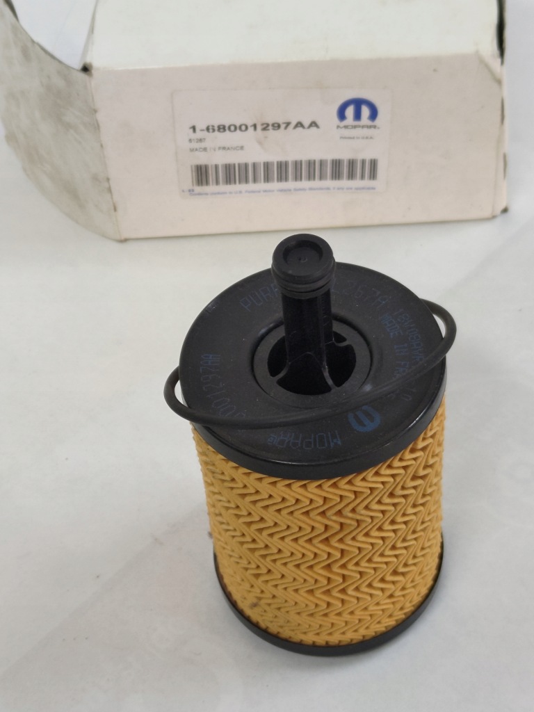 фото №1, Фильтр масла 2.0l дизель mopar оригинальный номер 68001297aa jeep compass