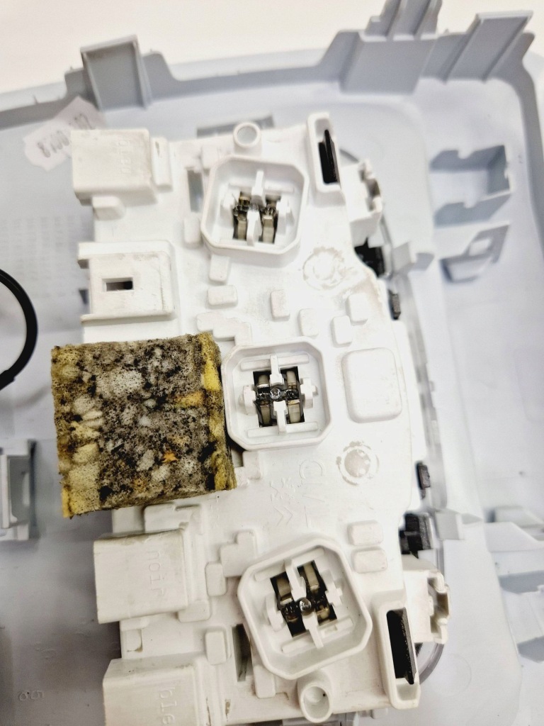 Peugeot 308 2019 фонарь  сиденье передний Цена