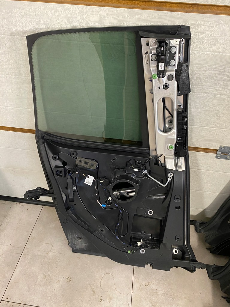 фото №9, Bmw i3 дверь левый задняя c2w