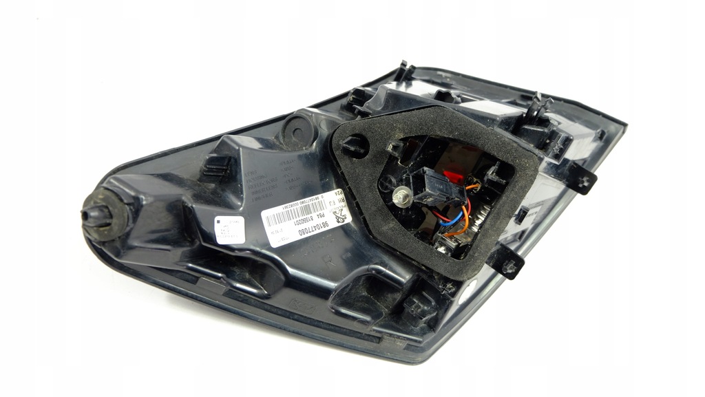 фото №8, Peugeot 3008 ii лампа правый задняя 9810477080