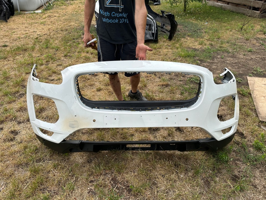 фото №1, Jaguar e-pace бампер передний оригинальный