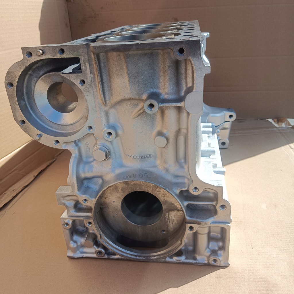 фото №11, Блок двигателя d4204t16p volvo xc40 536 d3 polestar 118kw 2019-2021