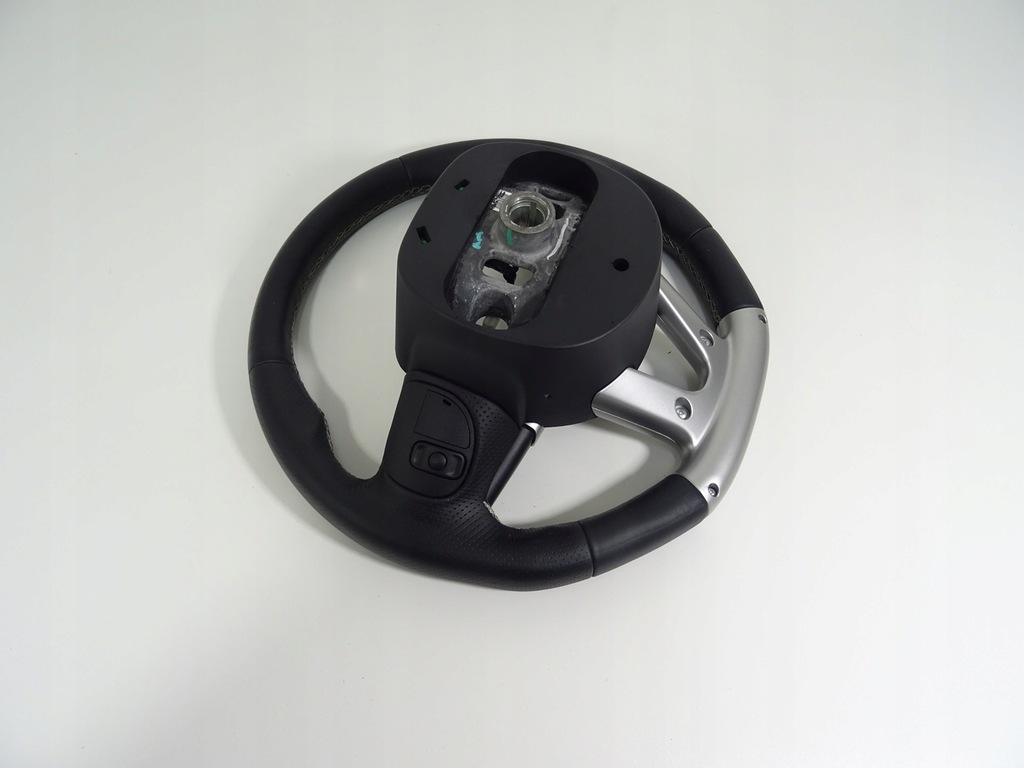 фото №11, 2015 challenger 6.4 srt 6.2 hellcat механическая коробка передач воздуховод с подогревом кожаный