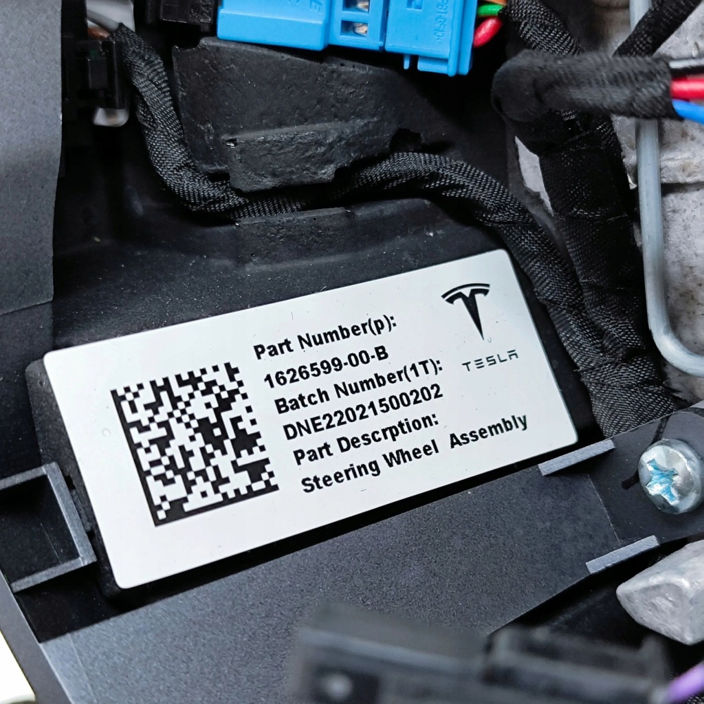 Tesla model y 2022 повітропровід Зі Шроту