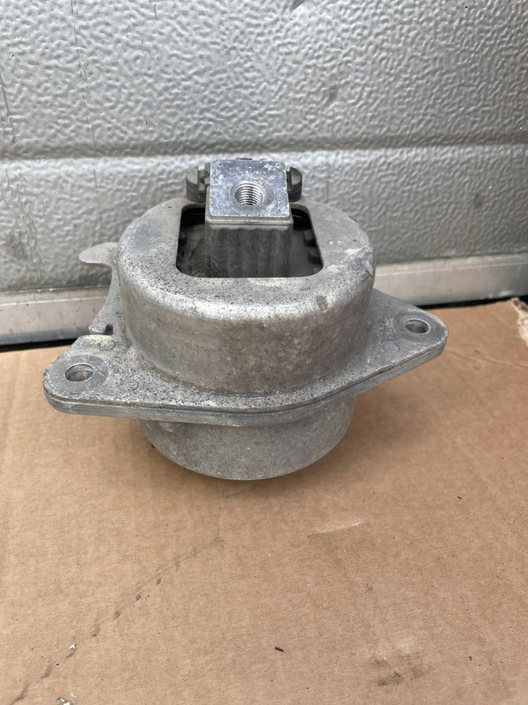 фото №1, Alfa romeo stelvio 2.2d подушка двигуна кронштейн 00505515130