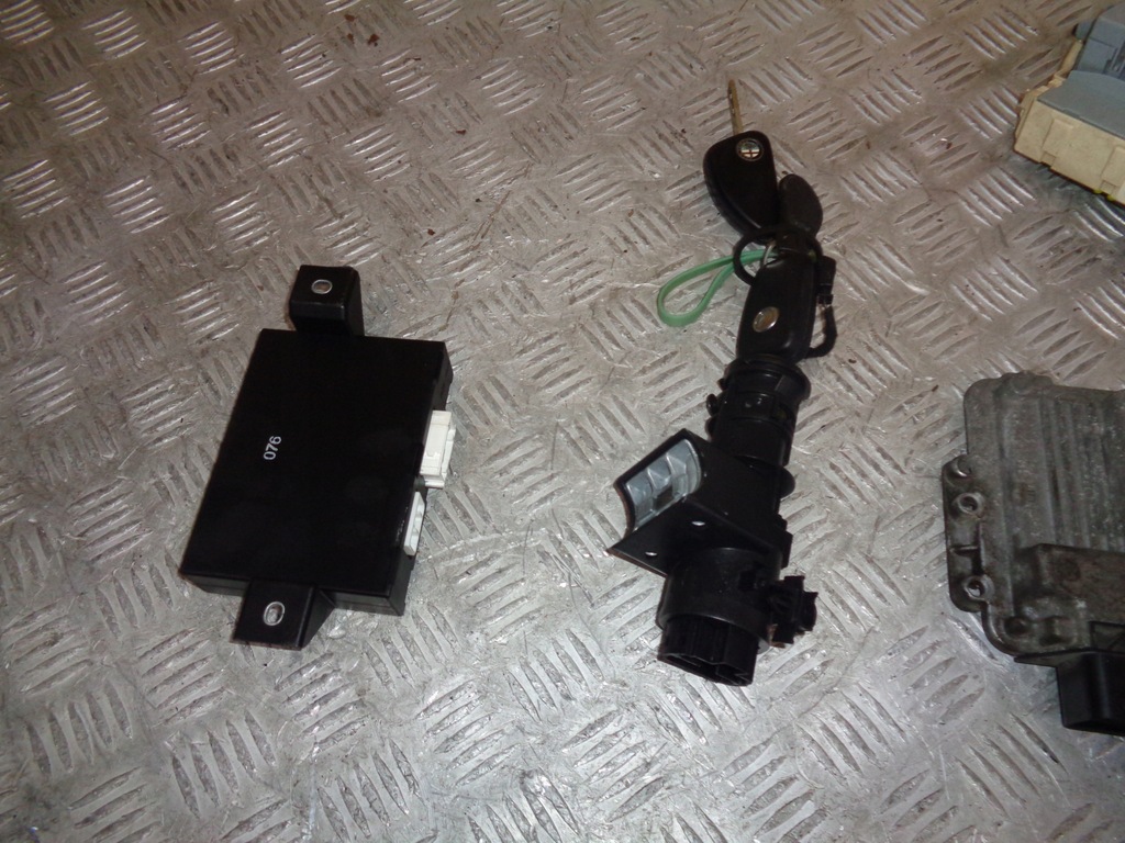 фото №7, Бортовий комп'ютер набір стартовий імобілайзер alfa romeo 147 lift 1.9 jtd 04-