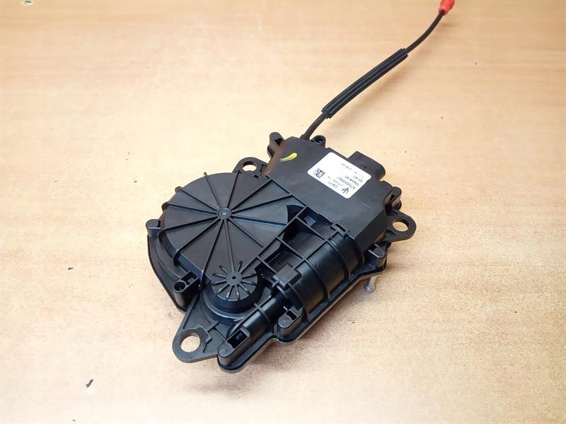 фото №4, Моторчик відкривання кришки alfa romeo stelvio eu