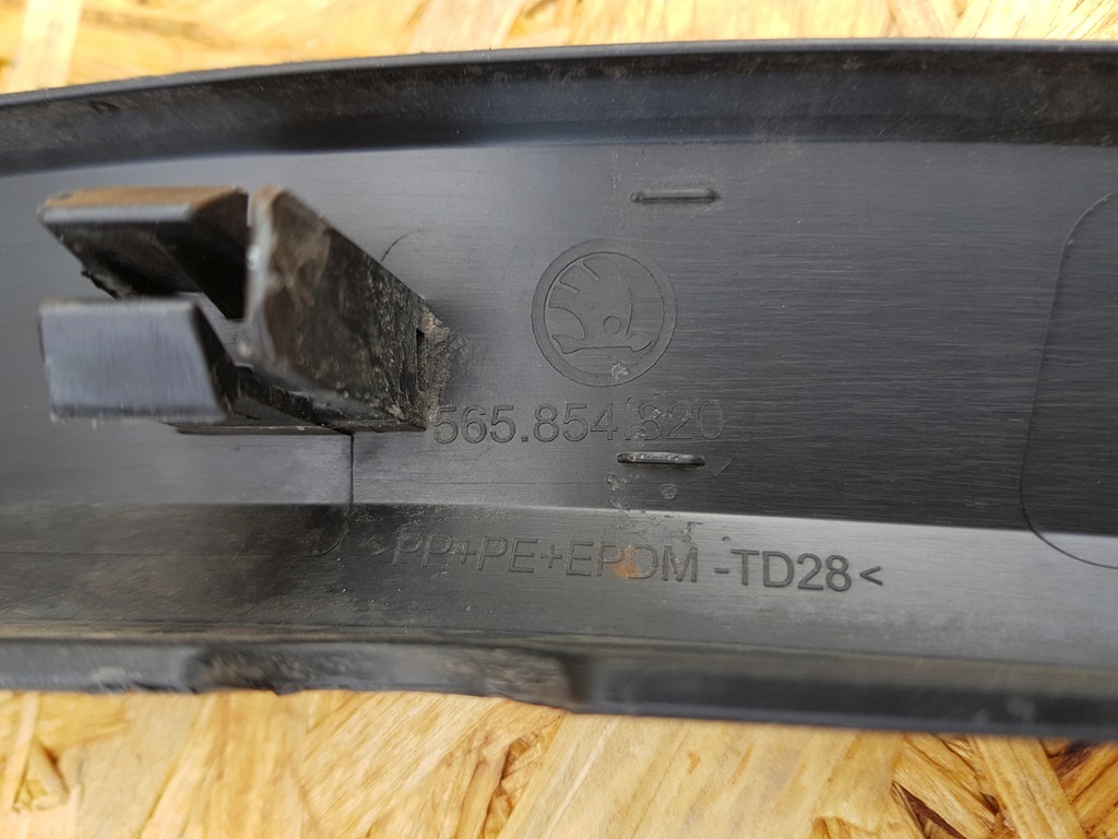 фото №15, Skoda kodiaq молдинг крыла правый задняя