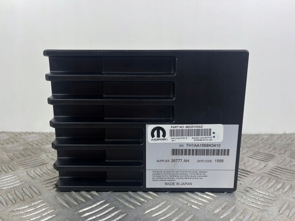 фото №1, Підсилювач jeep grand cherokee iv wk, wk2 68325103ad 28646908 3.6l