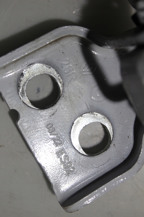 фото №4, Петли дверь правый задняя dacia logan iii