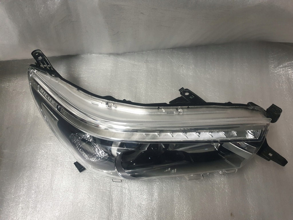 фото №2, Toyota hilux full led