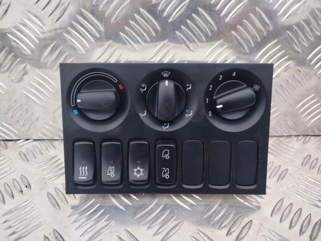 фото №1, Панель отопления кондиционера механическая коробка передач scania r