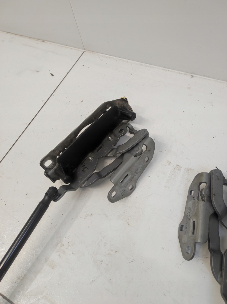 фото №3, Петля петли капот правый левый kpl mercedes cls w218 218 lift