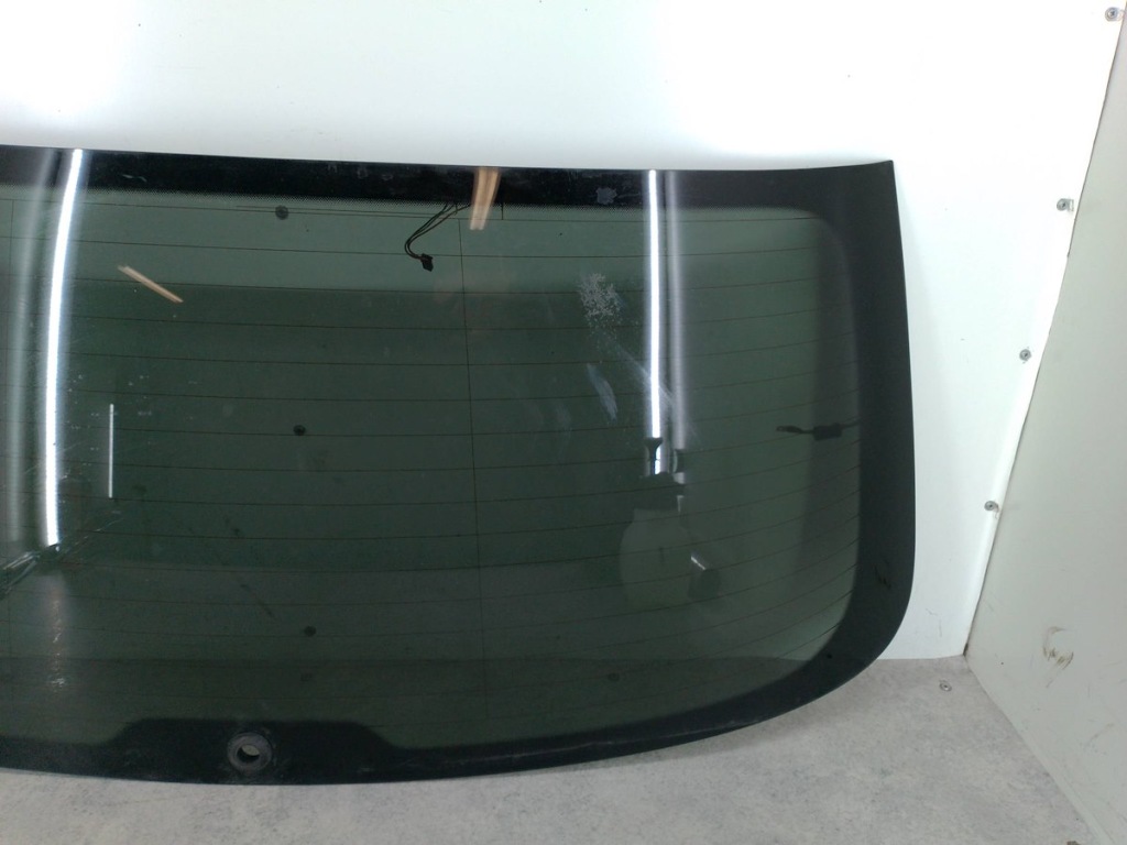 Стекло крышки багажника audi a4 b8 в Украине