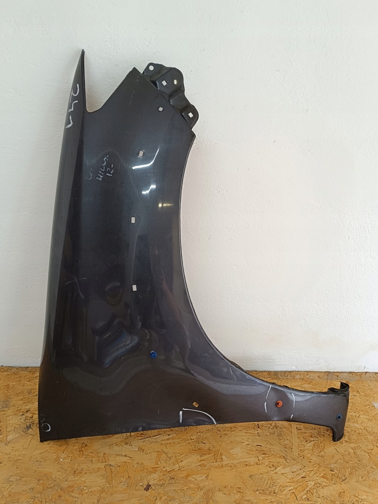 фото №1, Крыло 241 правый toyota hilux 2012-2016