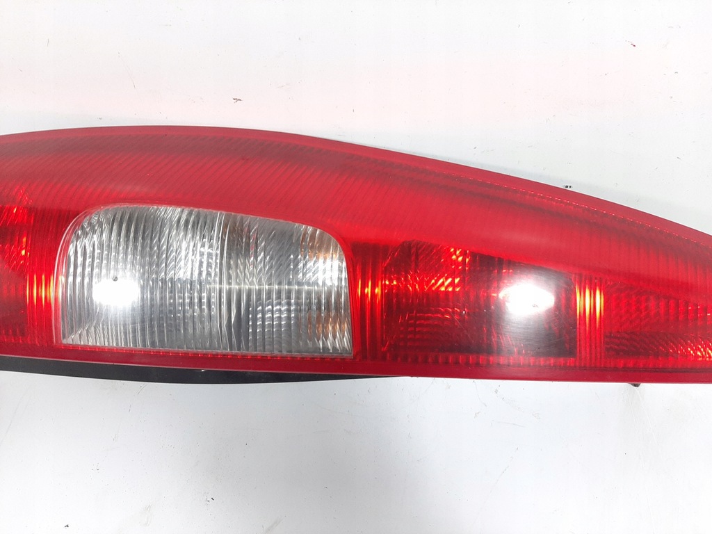 фото №11, Mitsubishi colt vi 1.1 12v 04r лампа левый задняя mr957373