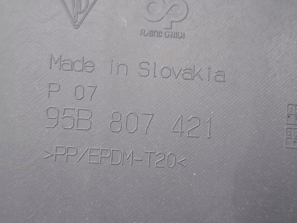Porsche macan 95b бампер накладка задняя 95b807421 оригинал в Украине