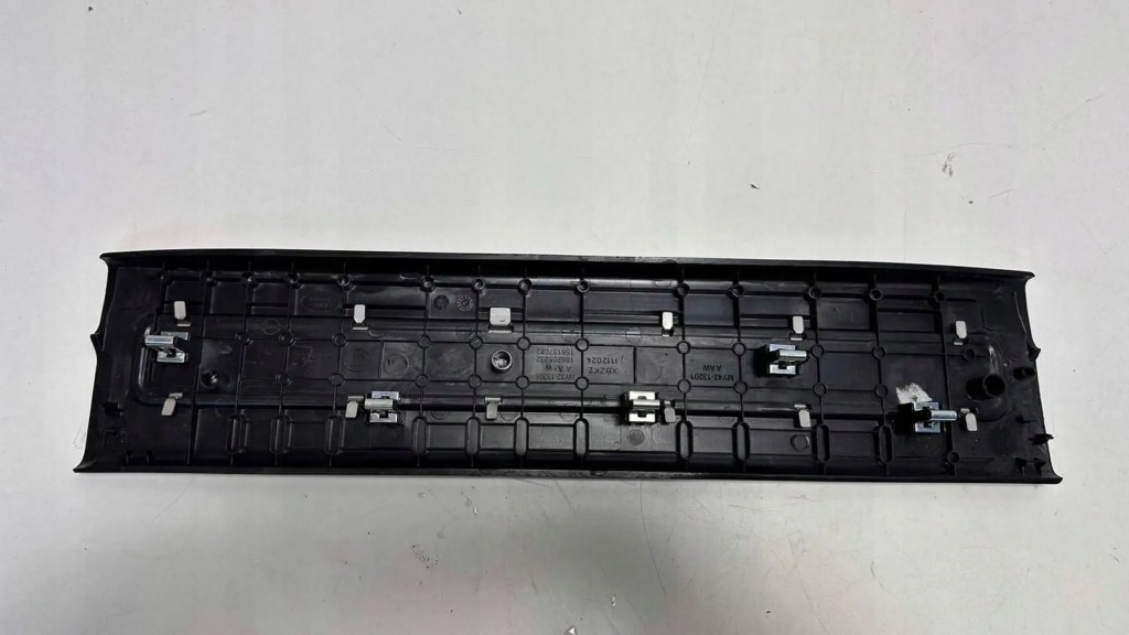 фото №2, Молдинг порог левая перед r-dynamic discovery v l462 hy3213201aa my4213201aa