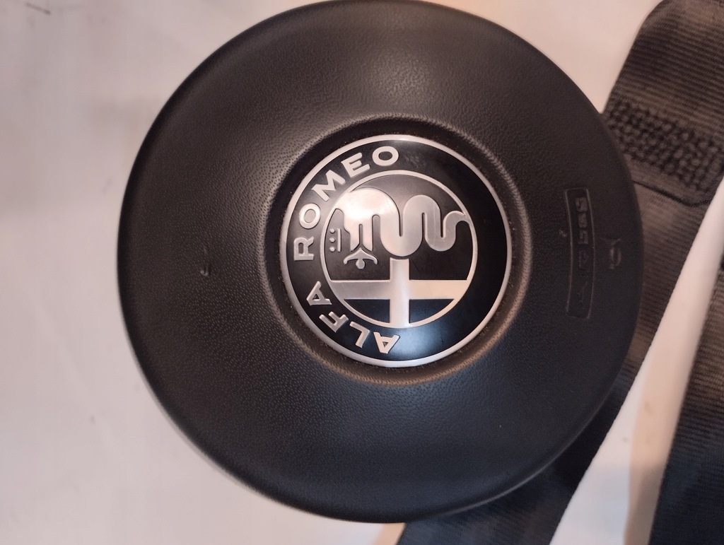 фото №4, Alfa romeo stelvio консоль подушка безопасности ремни