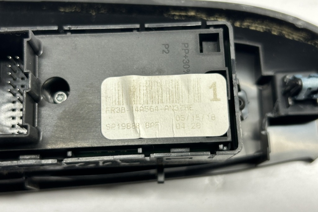 фото №8, Кнопка управление окон левых передних дверь ford usa mustang coupe