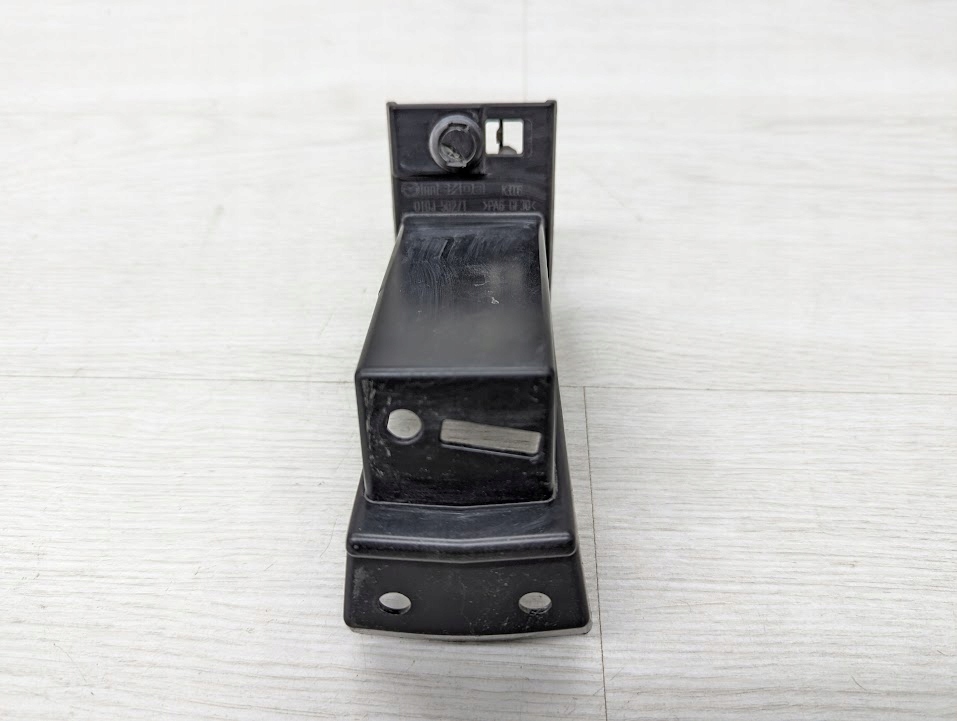 фото №6, Напрямна кронштейн бампера задня mazda cx-3 d10j-50271