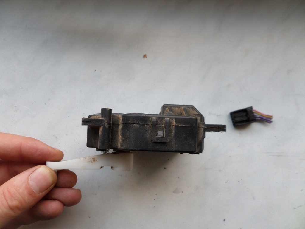 фото №6, Моторчик регулировки обдув крышка отопителя toyota land cruiser 120 j120