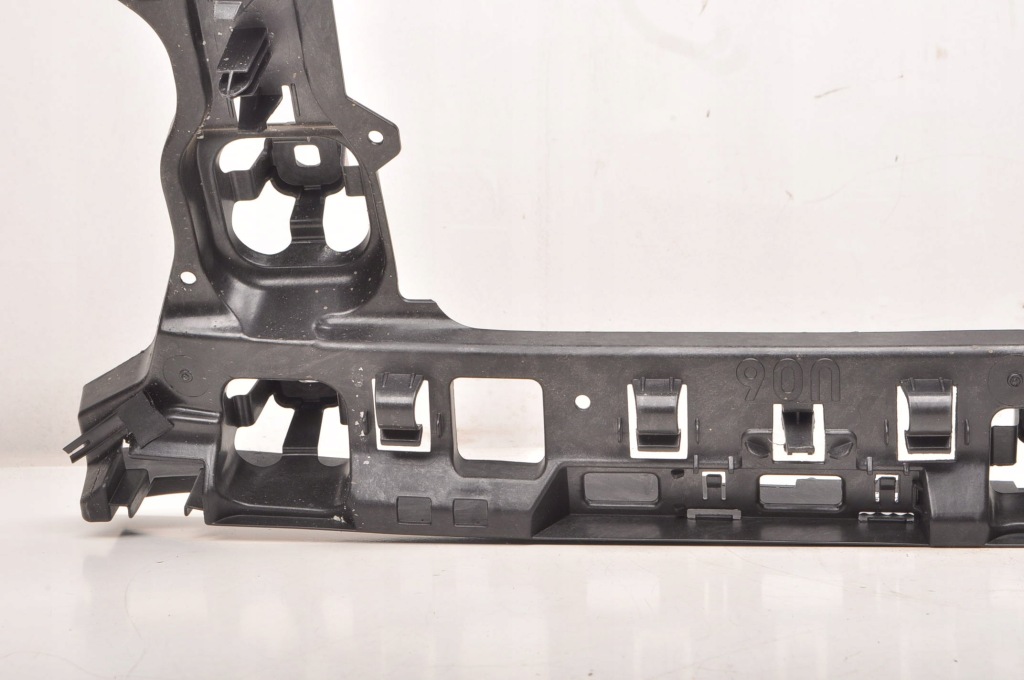 Bmw 2 u06 напрямна бампера задній задній середина 8739135 Зі Шроту