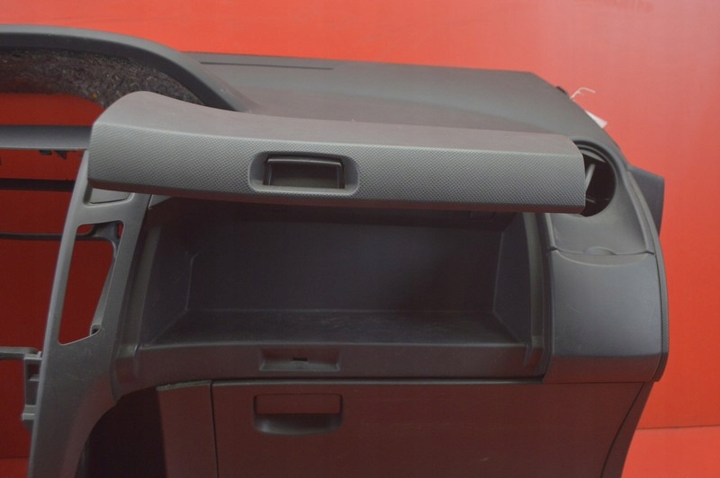 фото №8, Приборная панель приборная консоль приборная панель подушка безопасности eu toyota yaris 2 ii 05-09