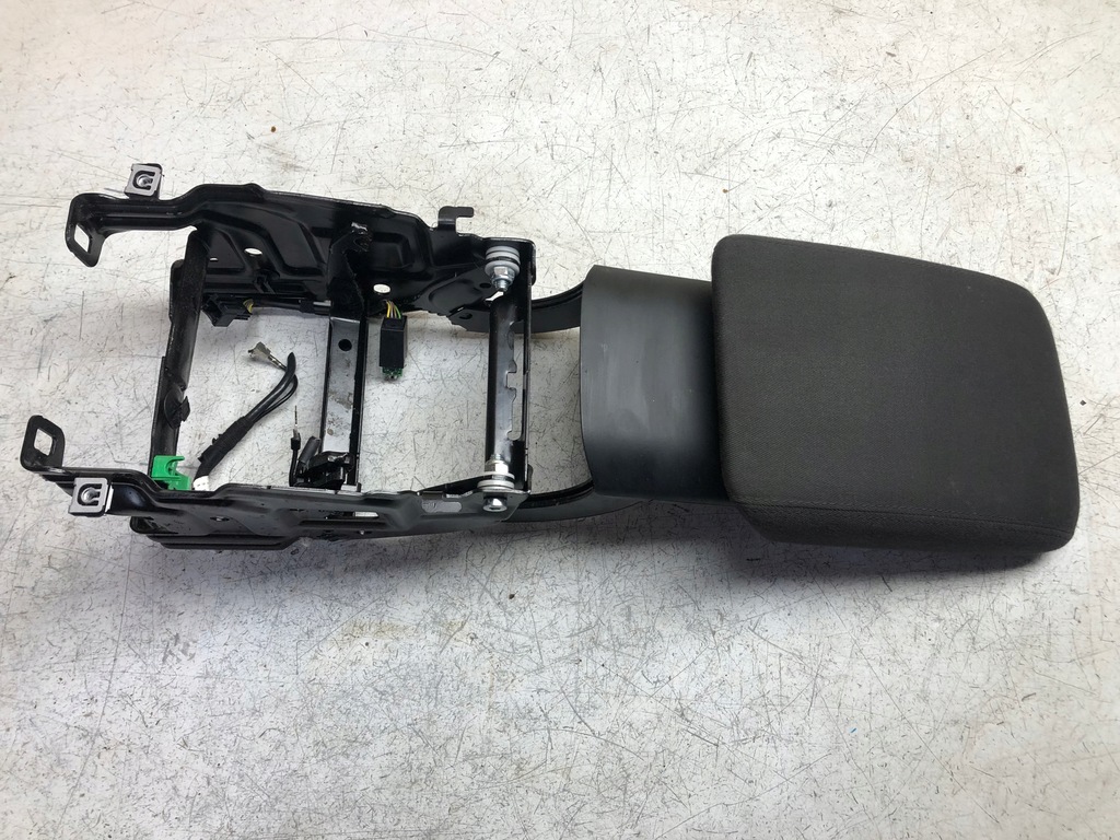 фото №5, Подлокотник каркас audi a4 b8 8k0864283