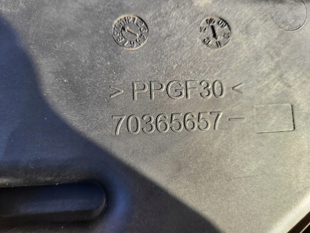 фото №7, Dacia корпус фільтра повітря 70365657