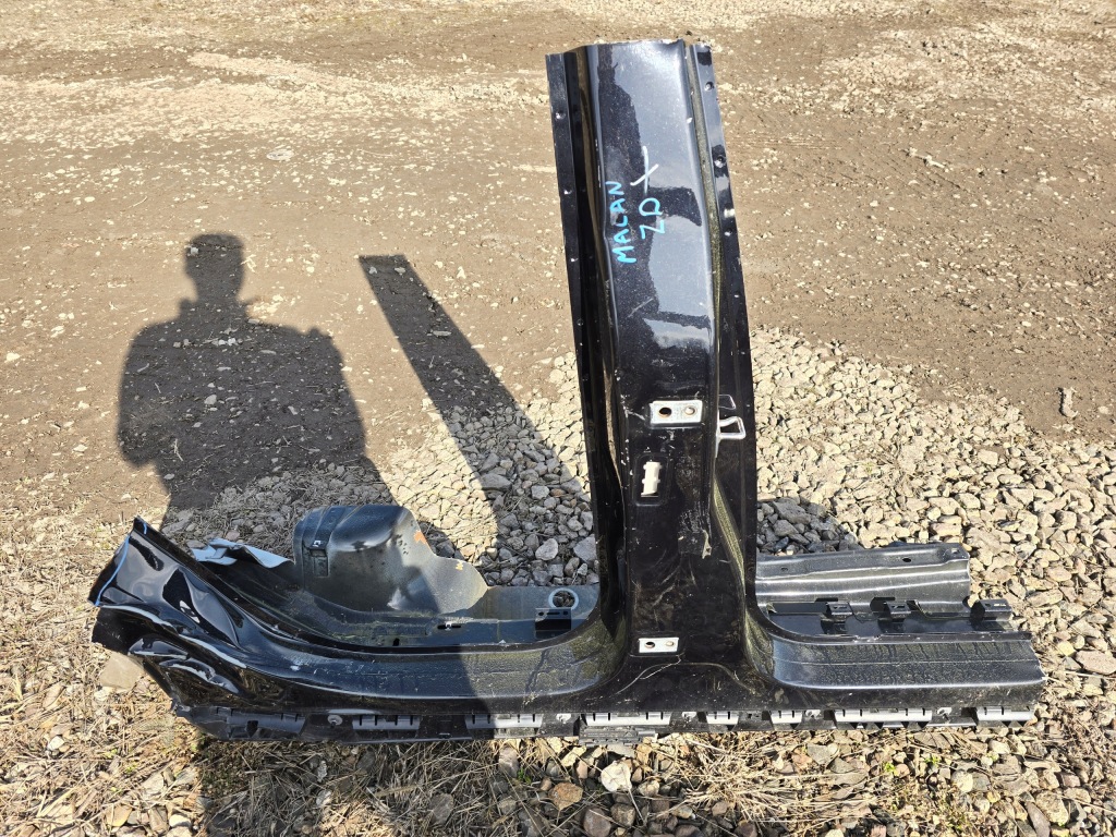 Купить Porsche macan 95b стойку порог правая