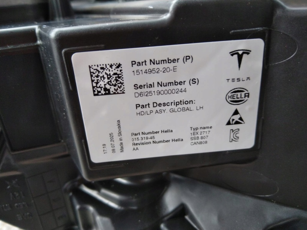 Tesla model 3 рестайлинг  y фара full led левая новая 20- в Украине